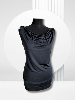 #damsketriko #ceskatvorba #vyrobenovcesku #lokalniznacka #usitovcesku #sitinazakazku #damskamoda #siti #trikonamiru...